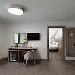 Гостевой дом Evelin Deluxe House 4*