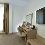 Гостевой дом Evelin Deluxe House 4*