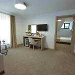 Гостевой дом Evelin Deluxe House 4*