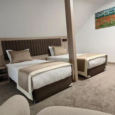 Evelin Deluxe House *