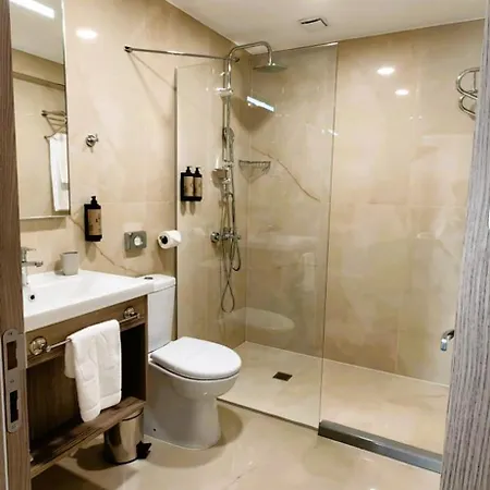 Guest house Evelin Deluxe House *