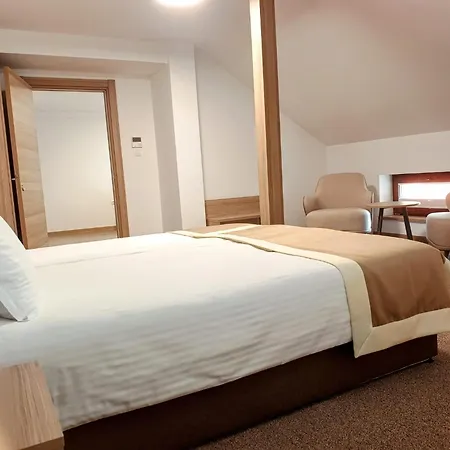 Evelin Deluxe House