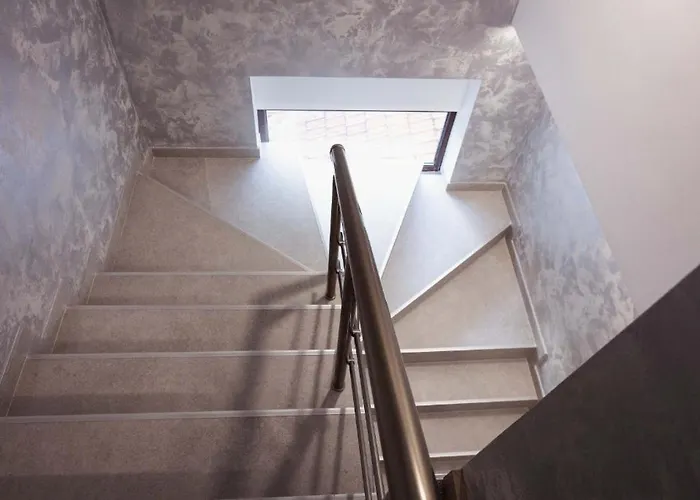 Evelin Deluxe House 招待所 4*