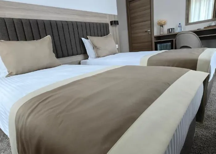 招待所 Evelin Deluxe House 4*