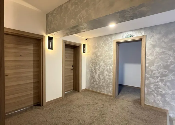 Evelin Deluxe House 4*