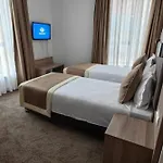 Къща за гости Evelin Deluxe House 4*