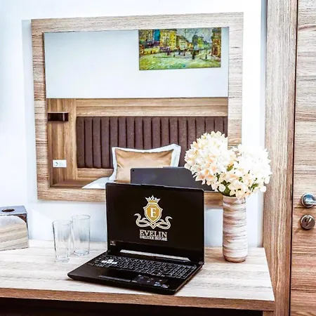 Evelin Deluxe House Gasthof 4*