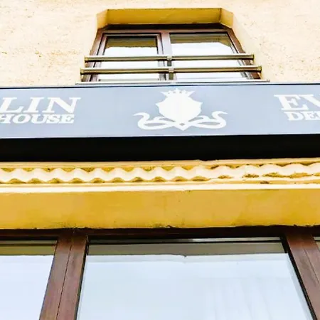 Evelin Deluxe House Гостевой дом