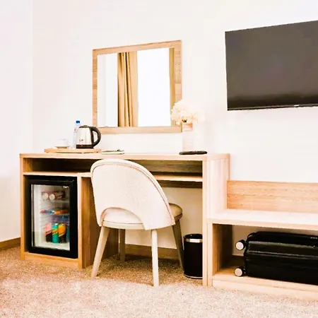 Evelin Deluxe House Gasthof 4*