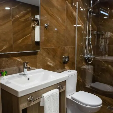Πανσιόν Evelin Deluxe House