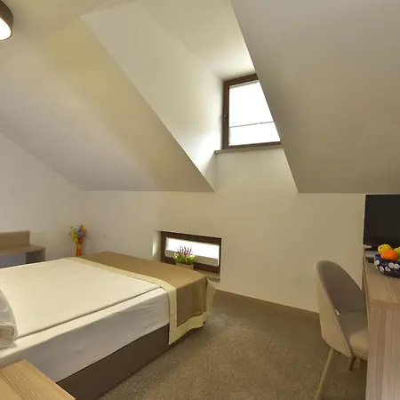 Evelin Deluxe House Гостевой дом Пловдив