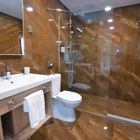 Evelin Deluxe House 4*