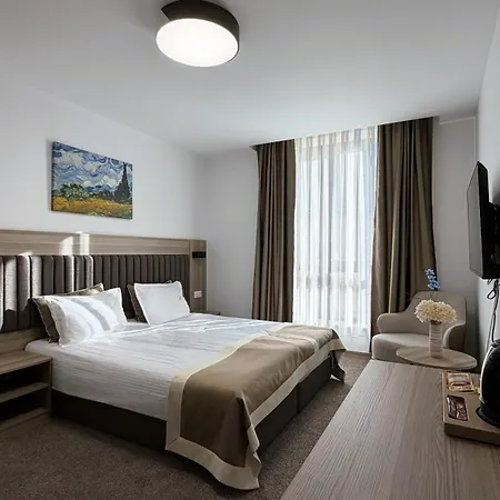 Evelin Deluxe House Гостевой дом 4*