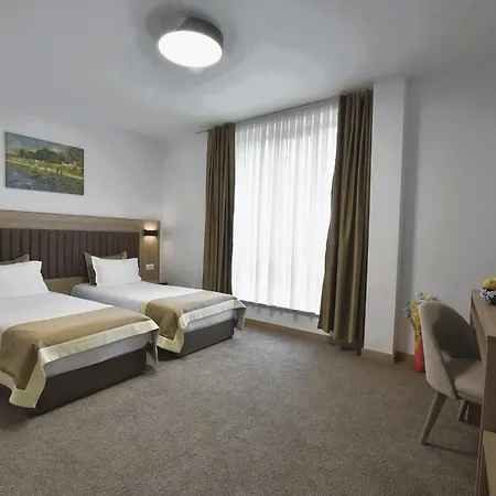 Evelin Deluxe House Гостевой дом 4*