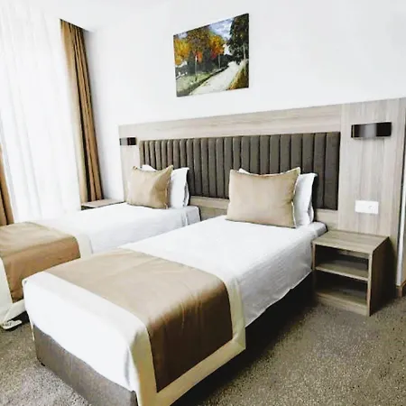 Guest house Evelin Deluxe House 4*