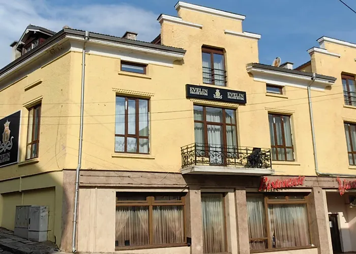 Evelin Deluxe House Pensión Plovdiv