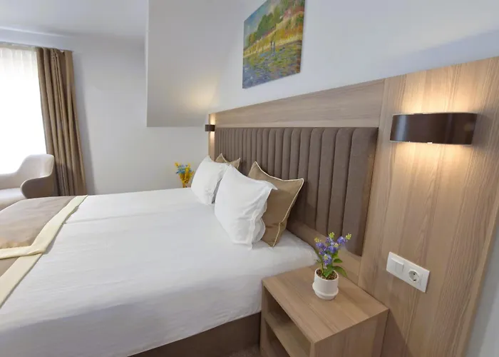 Evelin Deluxe House 4*