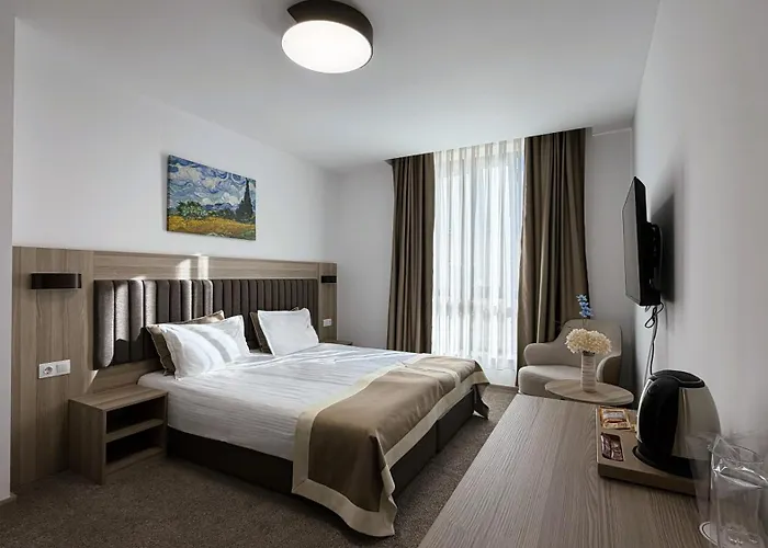 Evelin Deluxe House Pensión 4*